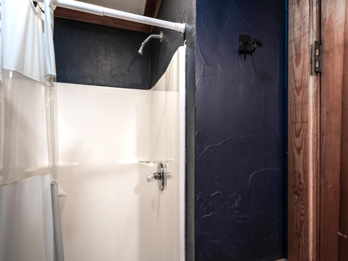 Apache Village 3, Queen Bed, Midtown, Sleeps 2 Ruidoso Bagian luar foto