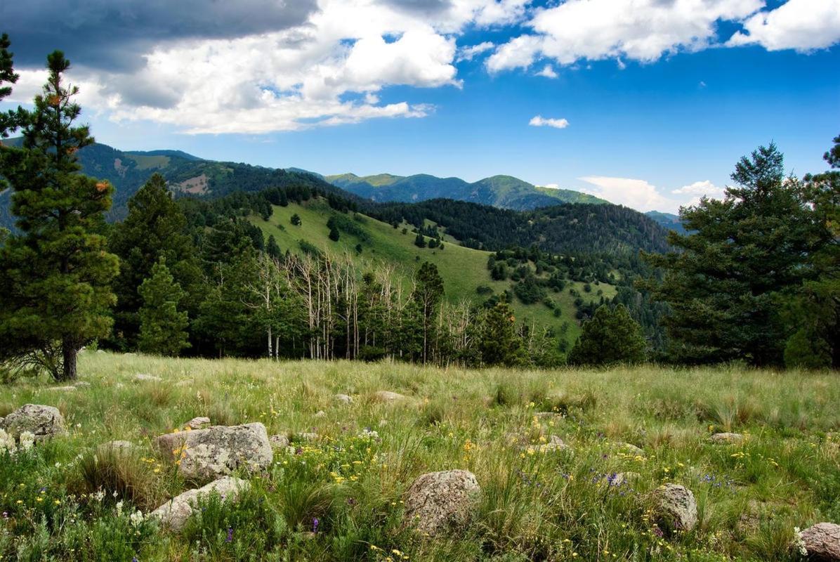Apache Village 3, Queen Bed, Midtown, Sleeps 2 Ruidoso Bagian luar foto